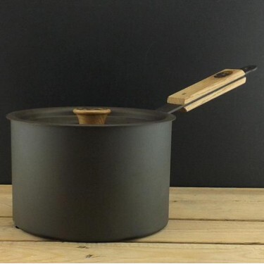 saucepan wooden iron lid