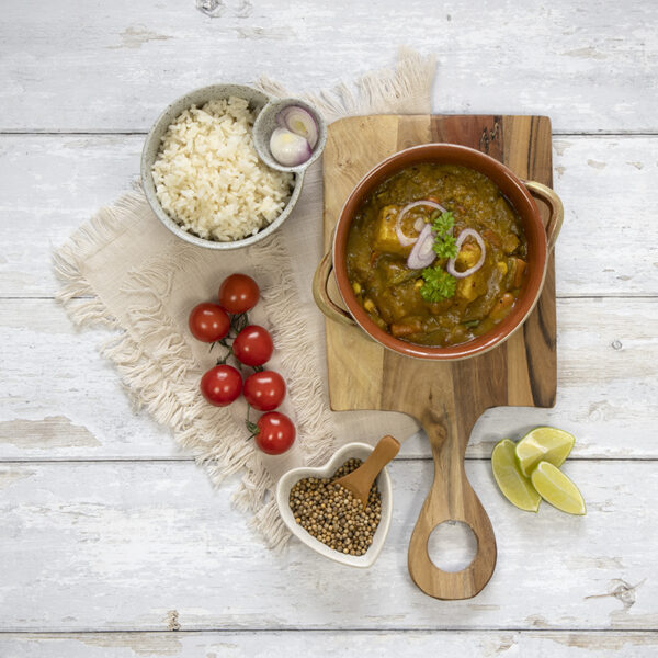 SP and veg curry in bowls