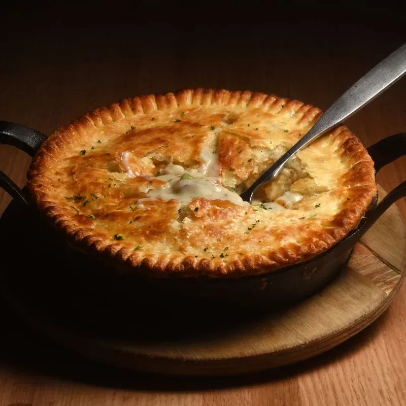 Kentish Mayde Chicken Mushroom Pie medium